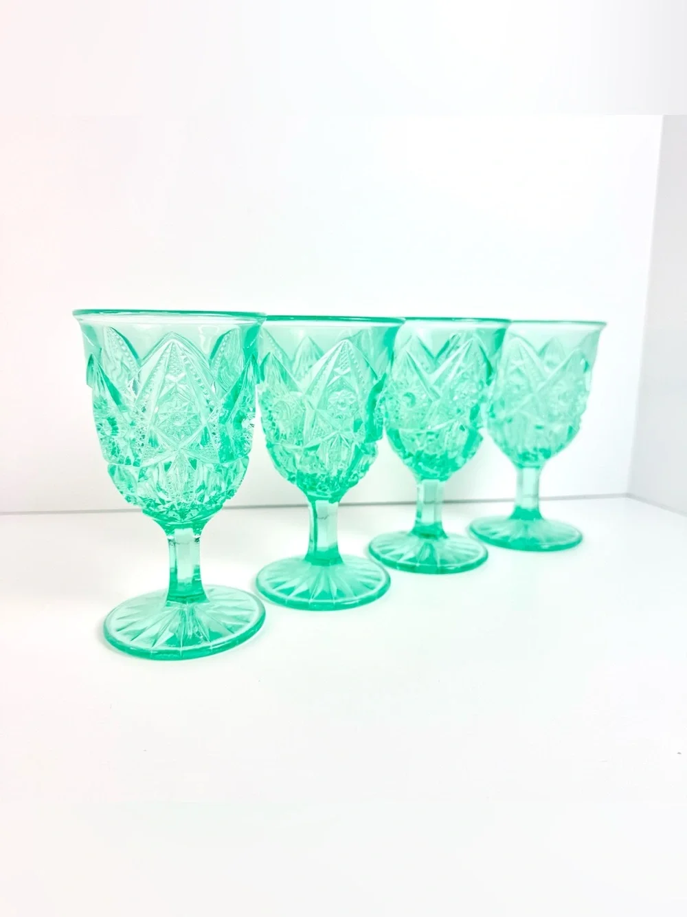 Vintage Imperial Aqua Set Of 4 Water Goblet Feather Notching Mint Condition